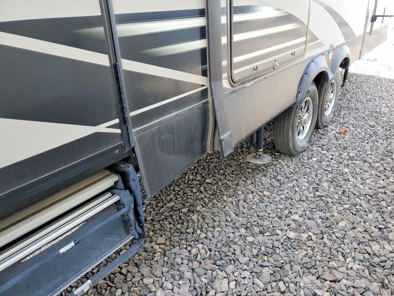 2020 Coachmen Chaparral