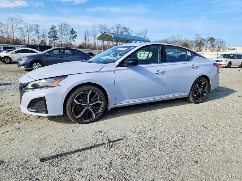 2024 Nissan Altima sr