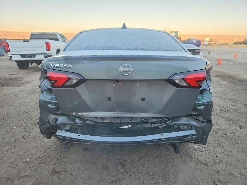 2025 Nissan Versa sv