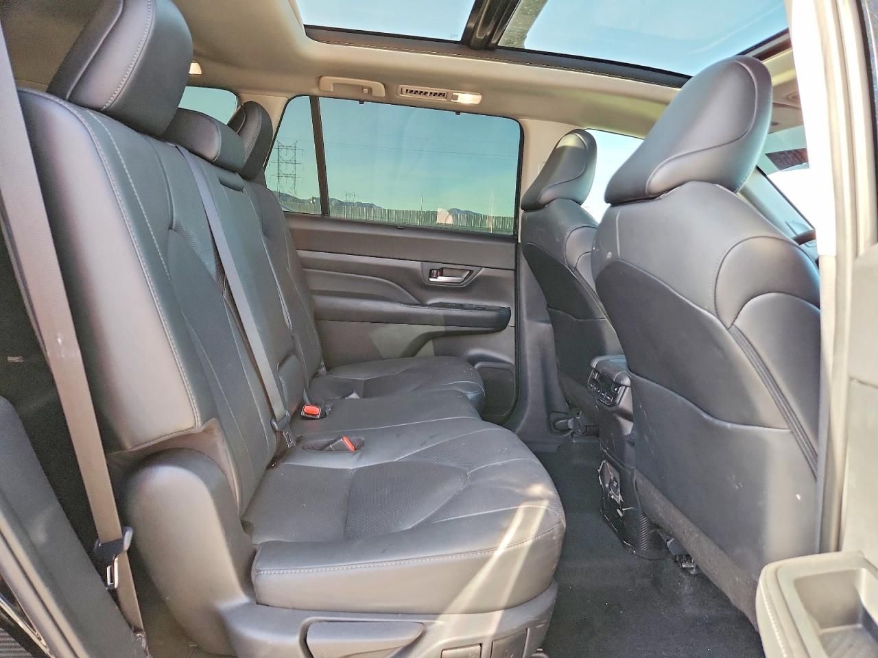 2025 Toyota Grand Highlander le