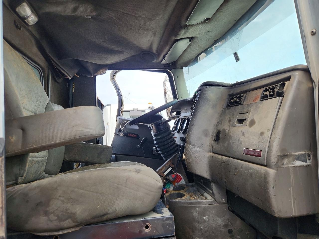 2008 Kenworth Construction T300