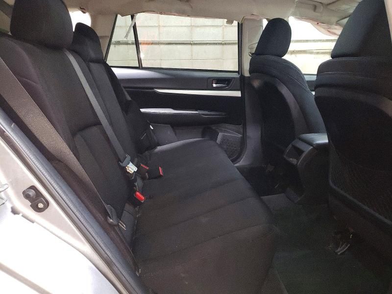 2010 Subaru Outback 2.5i Premium