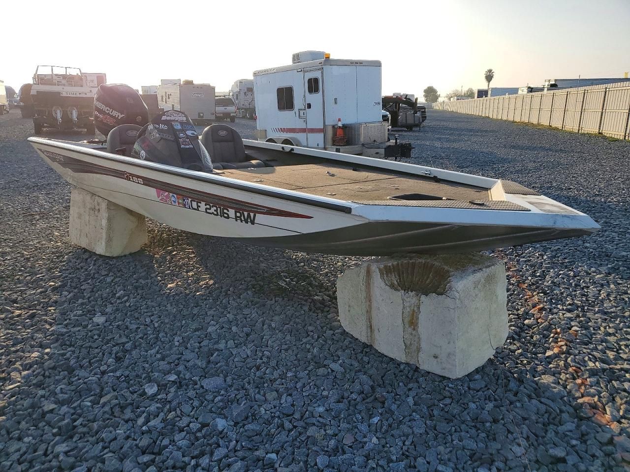 2014 Land Rover 2014 Landau Boat CO Boat