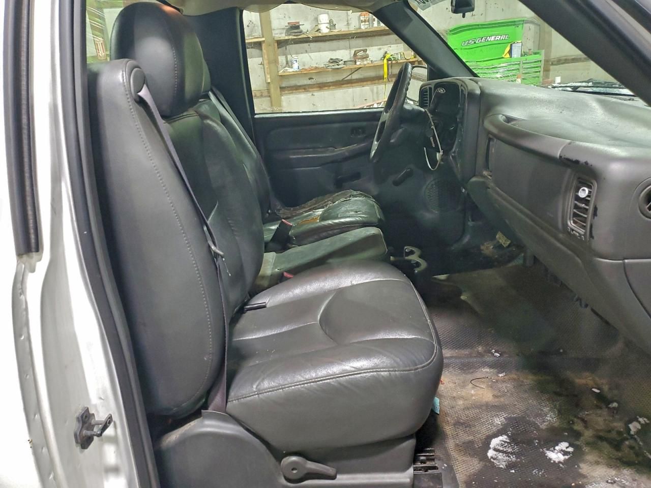 2004 Chevrolet Silverado C1500