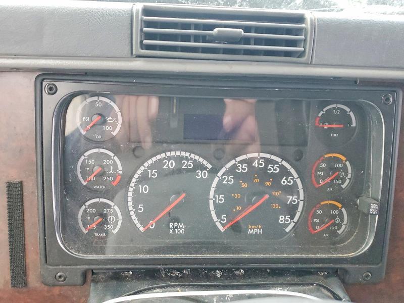 2020 Freightliner Columbia Semi Truck