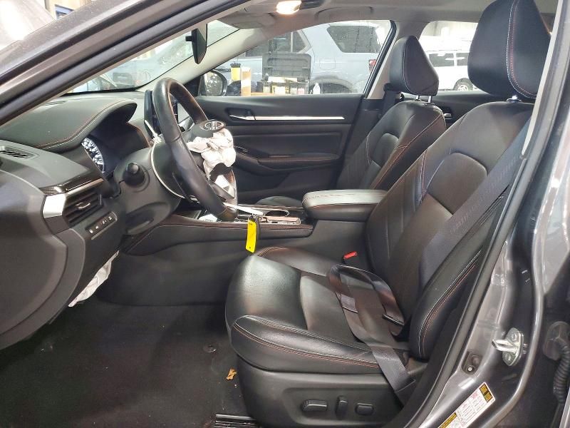 2024 Nissan Altima sr