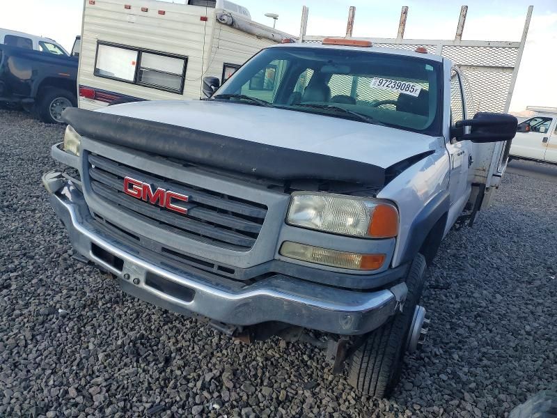 2005 GMC New Sierra C3500