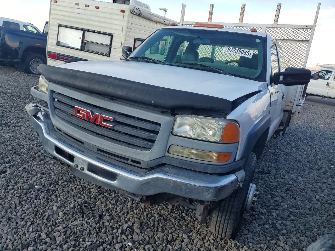 2005 GMC New Sierra C3500