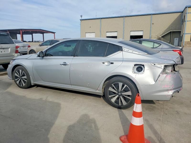 2021 Nissan Altima sv