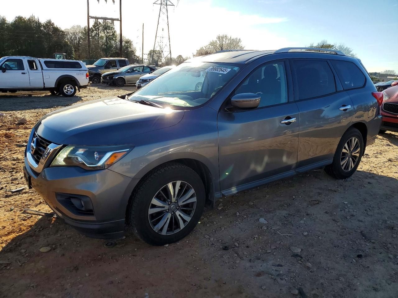 2017 Nissan Pathfinder s