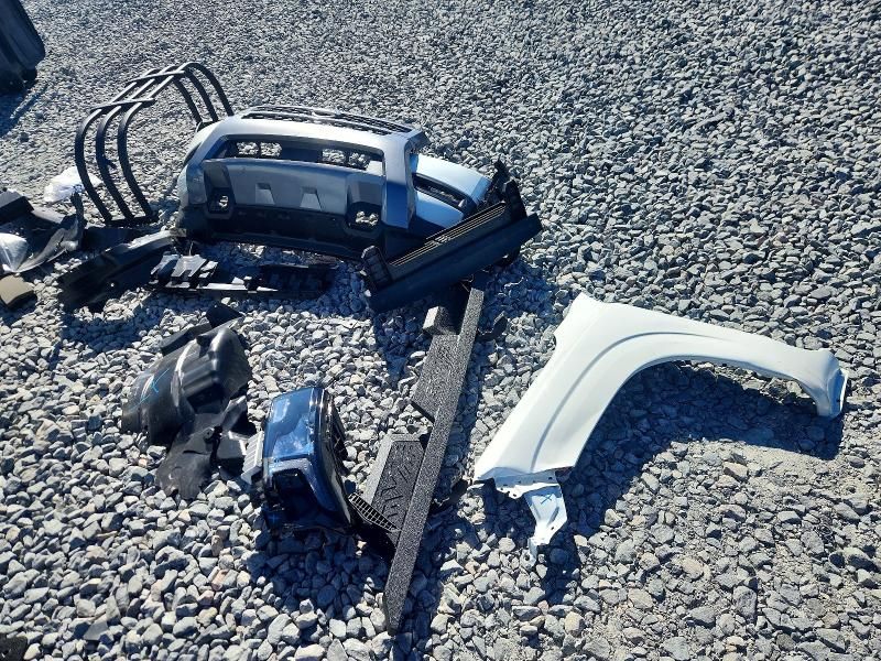 2025 Nissan Frontier s