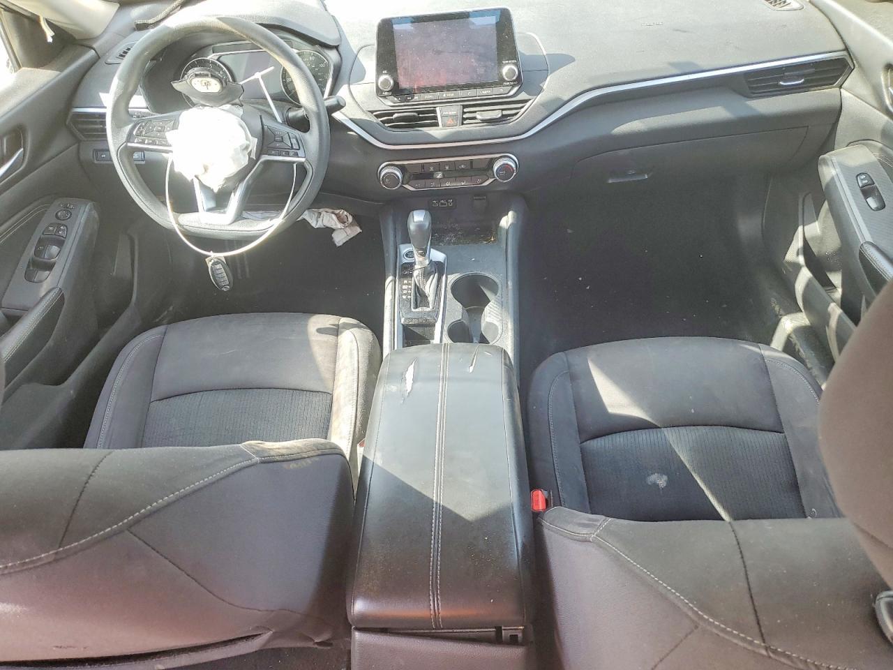 2019 Niss Altima 2.5 s