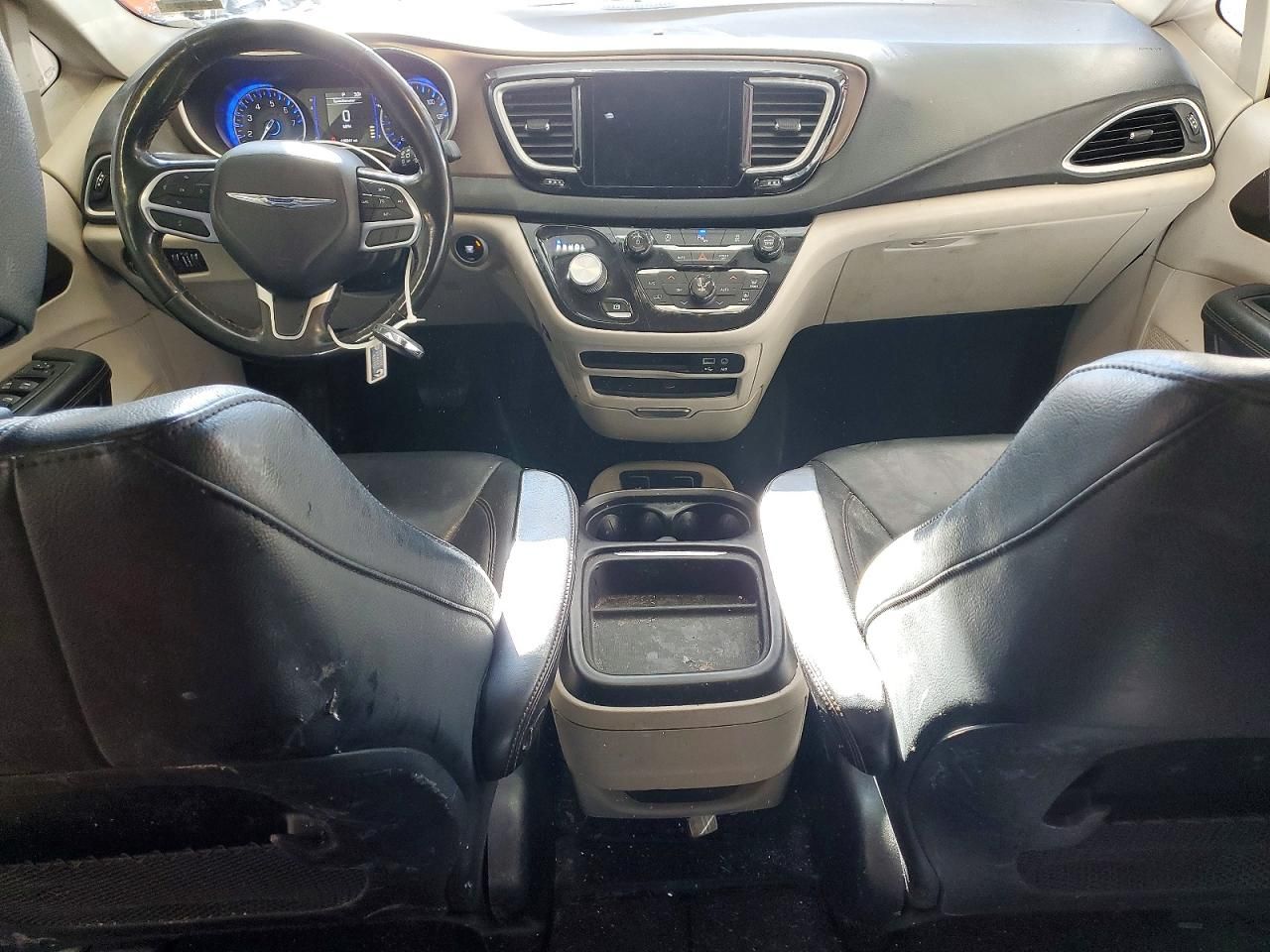 2019 Chrysler Pacifica Touring l