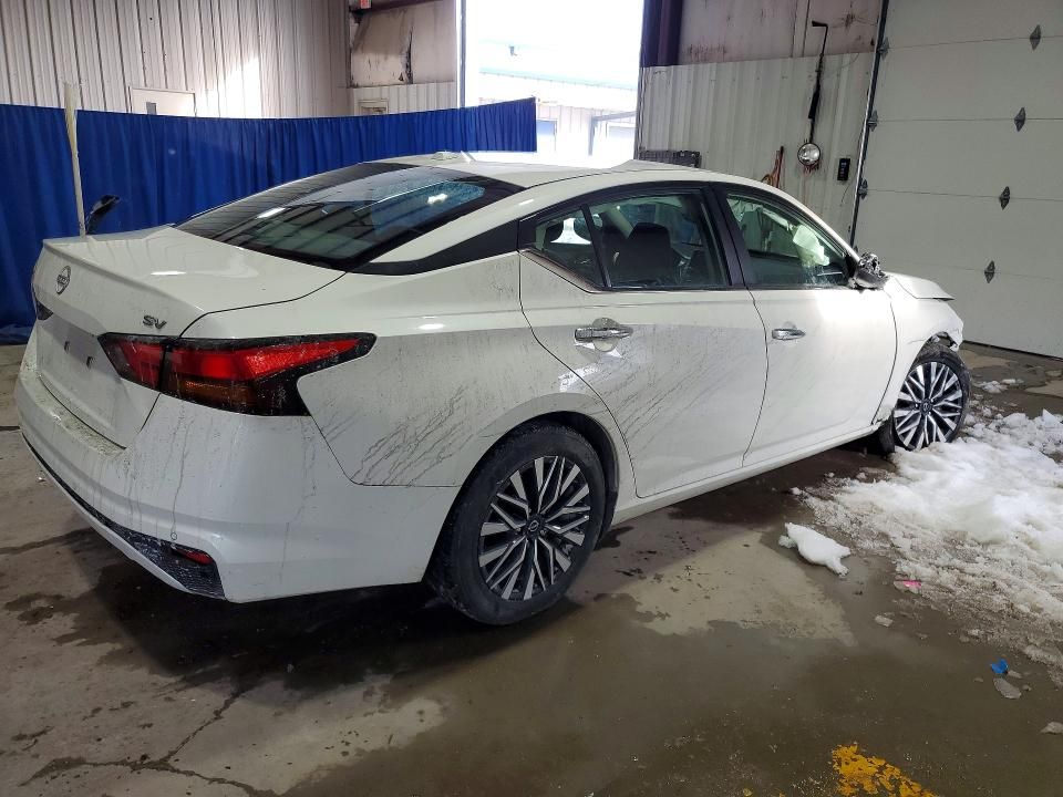 2024 Nissan Altima sv