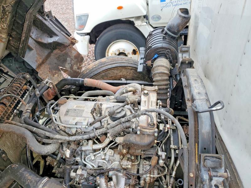 2021 Isuzu FTR BOX Truck