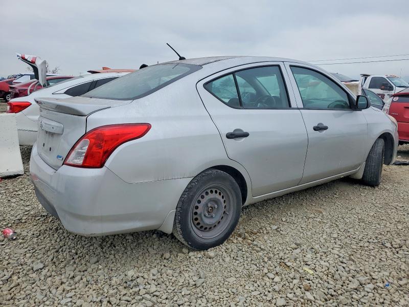 2015 Niss Versa 1.6 s Plus