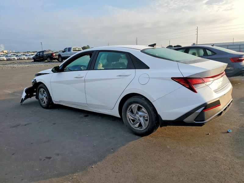 2025 Hyundai Elantra se