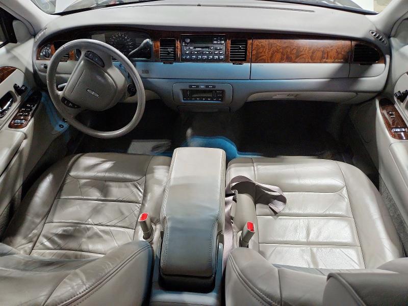 1999 Lincoln Town car Executive