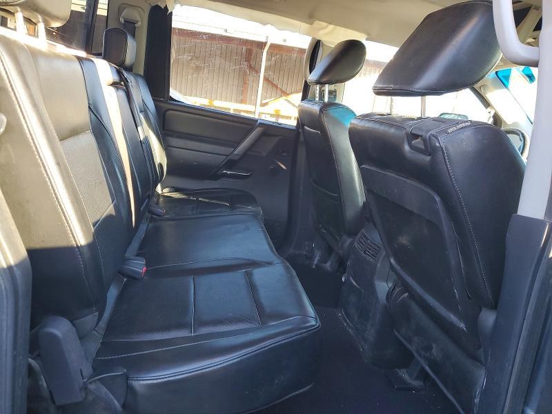 2010 Nissan Titan xe