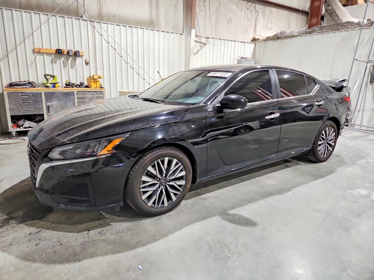 2023 Nissan Altima sv