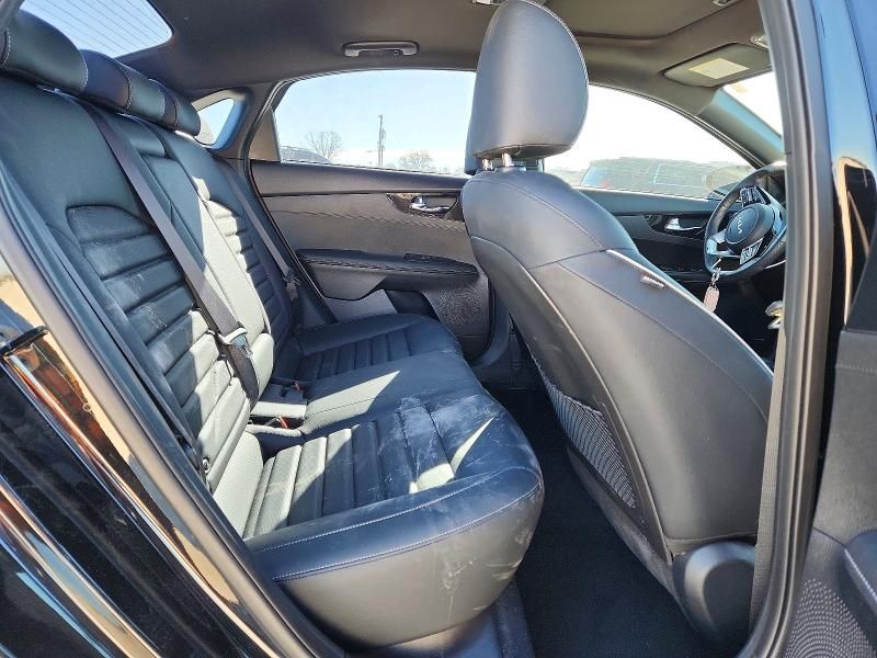 2022 KIA Forte gt Line