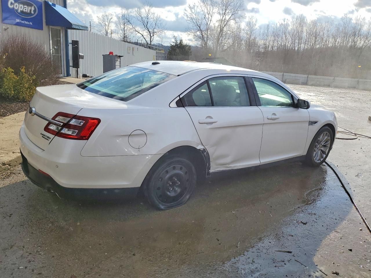 2015 Ford Taurus Limited