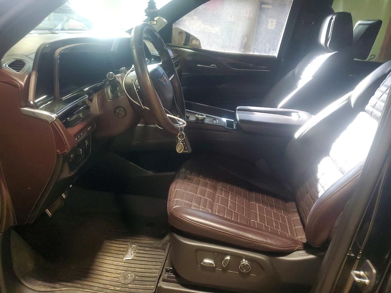 2023 Cadillac Escalade v Sport