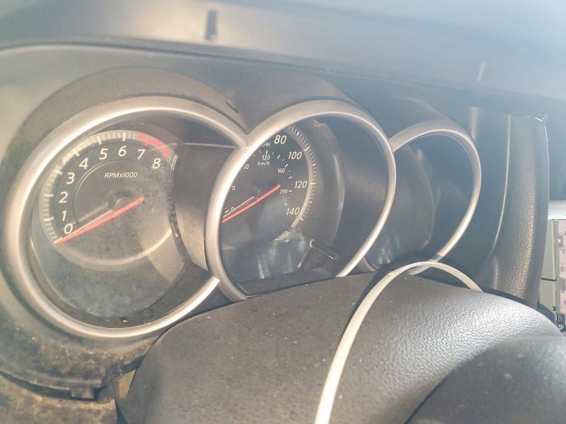 2011 Niss Versa 1.8 s