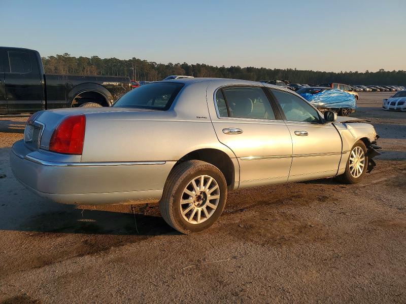 2006 Lincoln Town car Signature