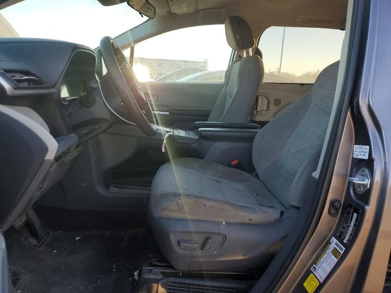 2021 Toyota Sienna le