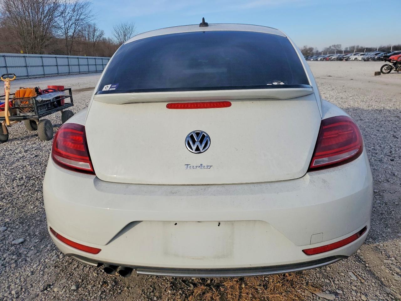 2018 Volkswagen Beetle s