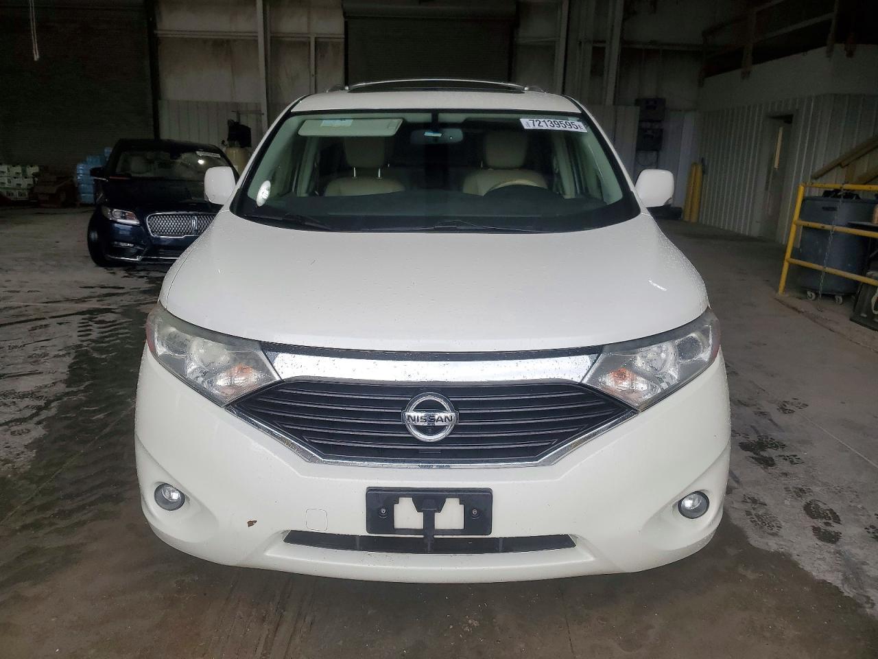 2015 Nissan Quest s