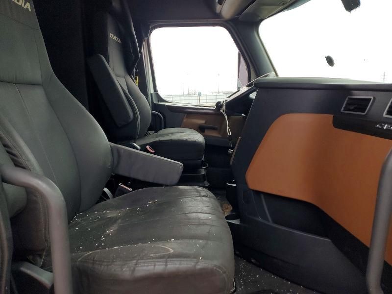2018 Freightliner Cascadia 126 Semi Truck