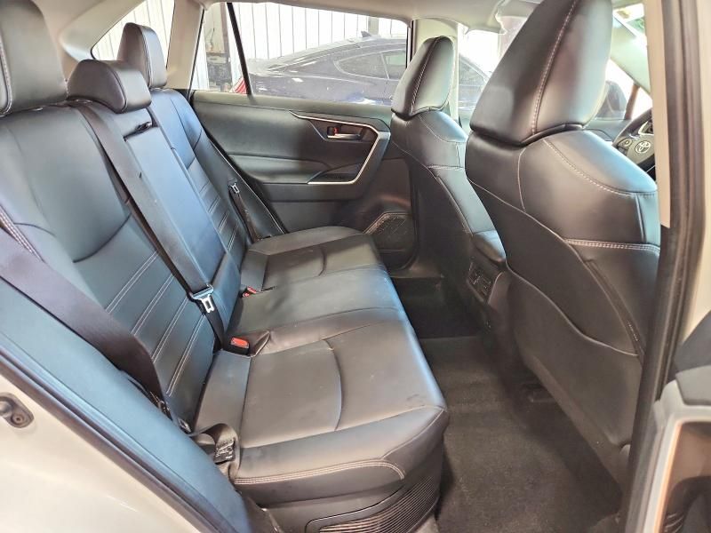 2022 Toyota Rav4 xle Premium