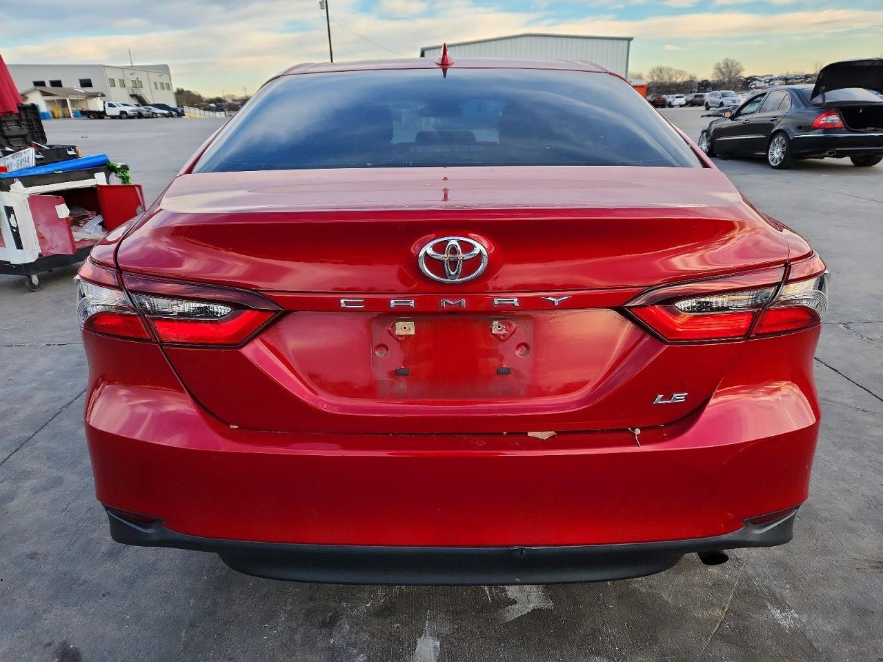 2023 Toyota Camry le