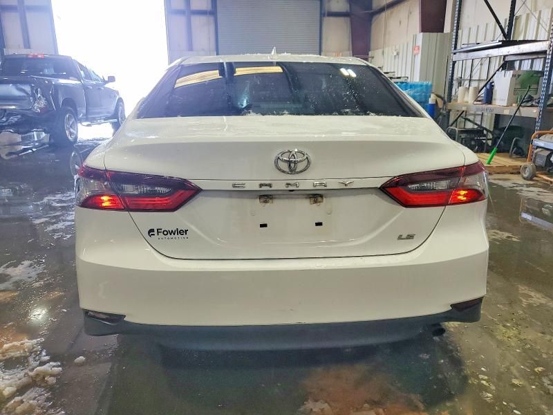 2021 Toyota Camry le