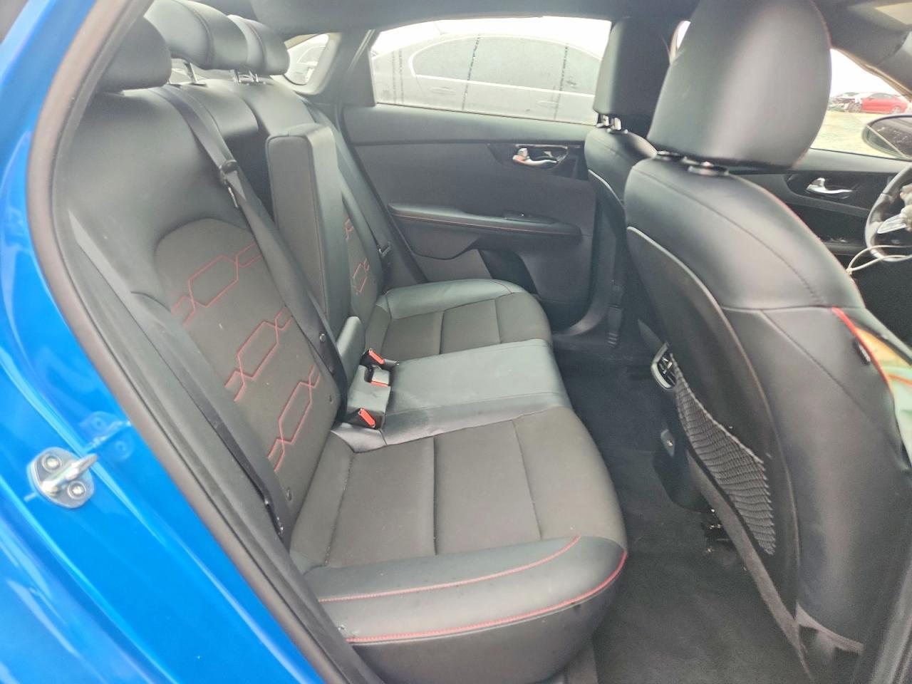2023 KIA Forte gt