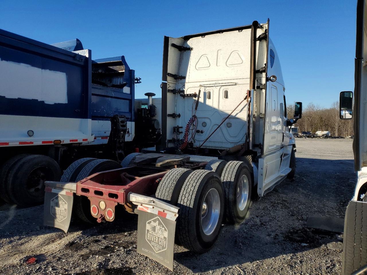 2018 Freightliner Cascadia 125