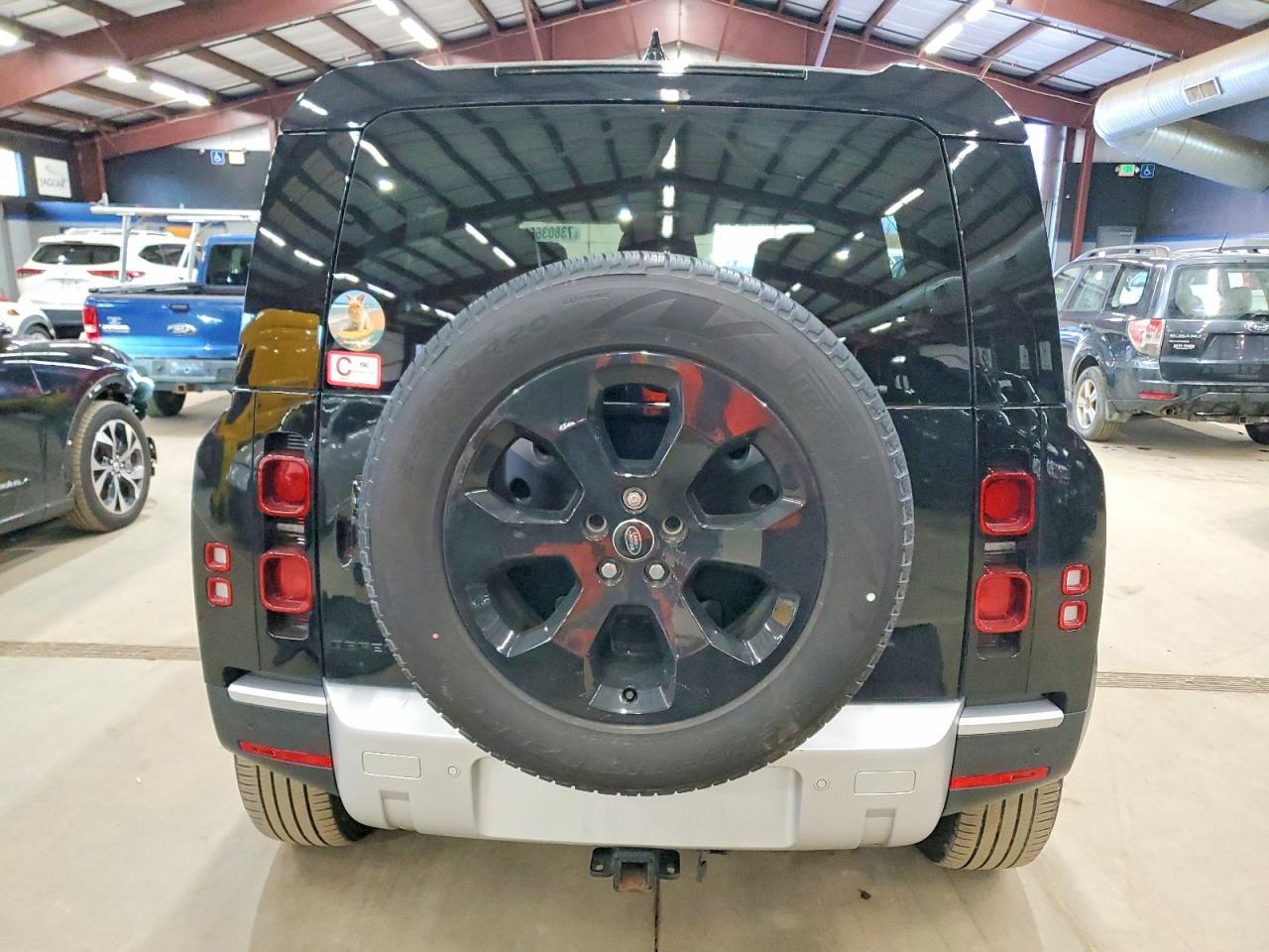 2024 Land Rover Defender 110 s