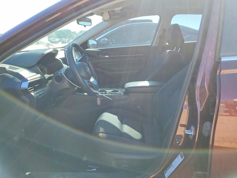 2024 Nissan Altima sv