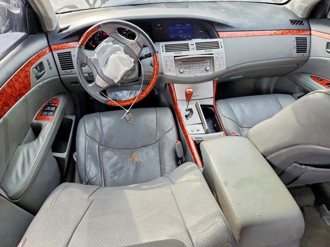 2005 Toyota Avalon xl