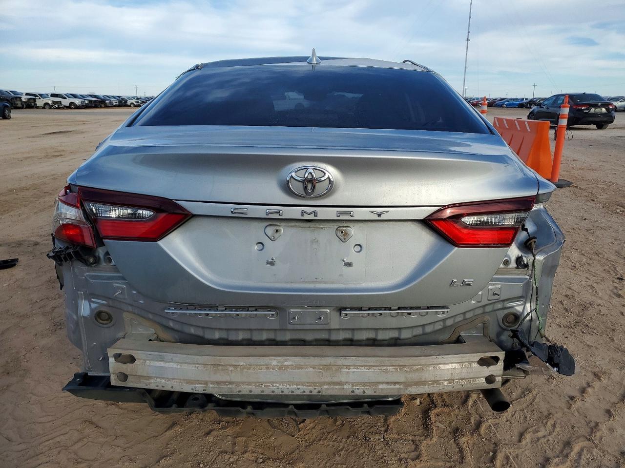 2021 Toyota Camry le