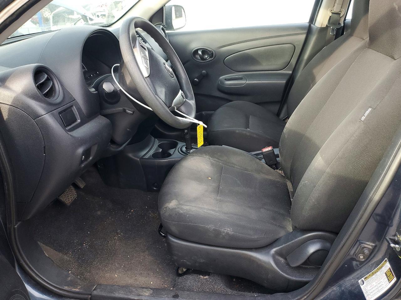 2015 Niss Versa s