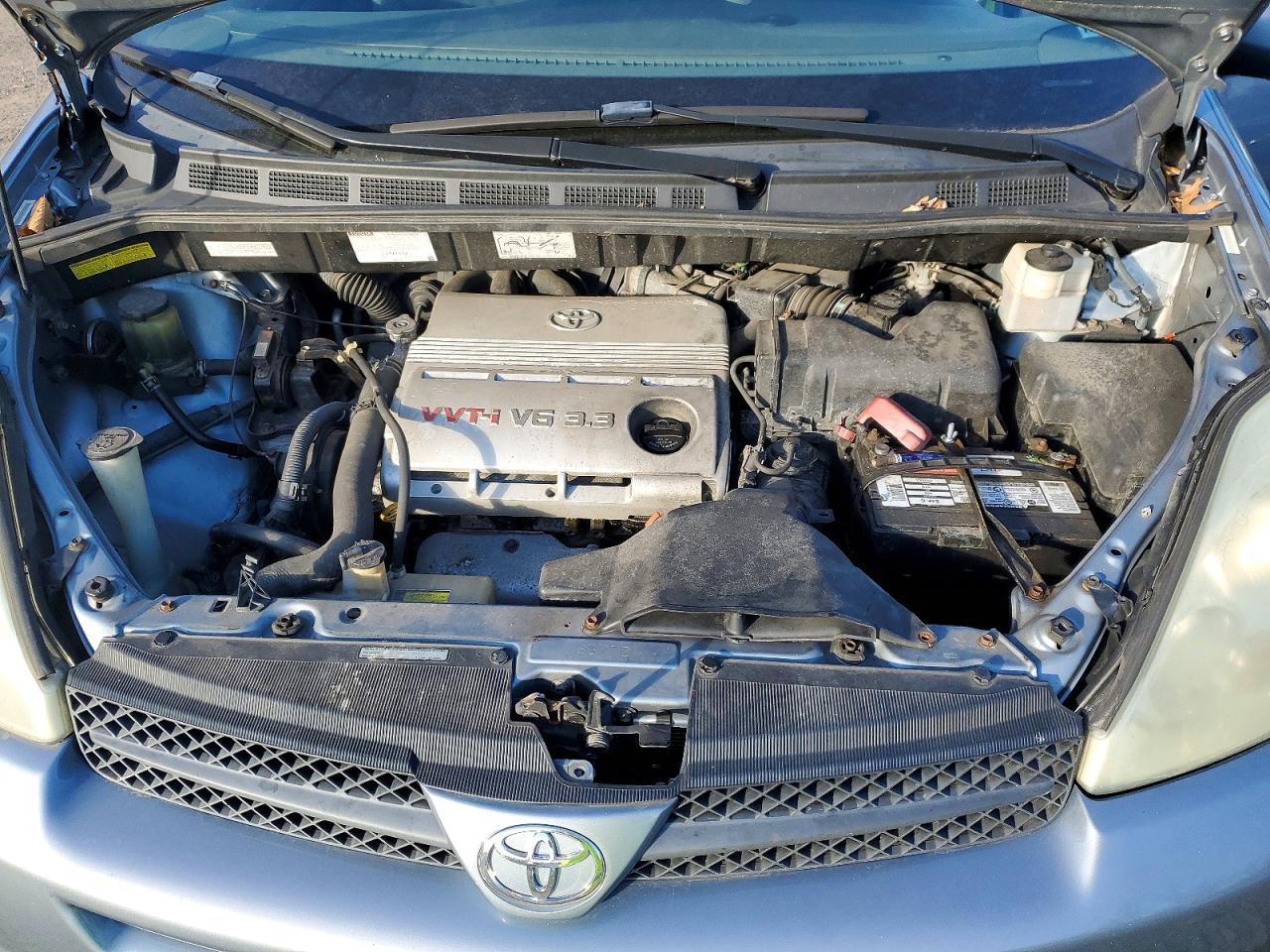 2004 Toyota Sienna xle