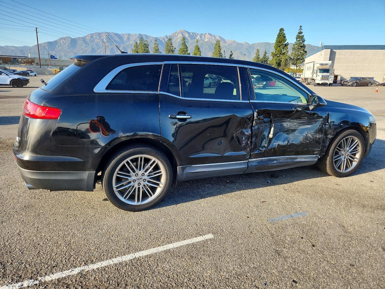 2013 Lincoln MKT