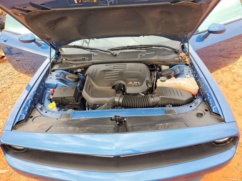 2020 Dodge Challenger sxt