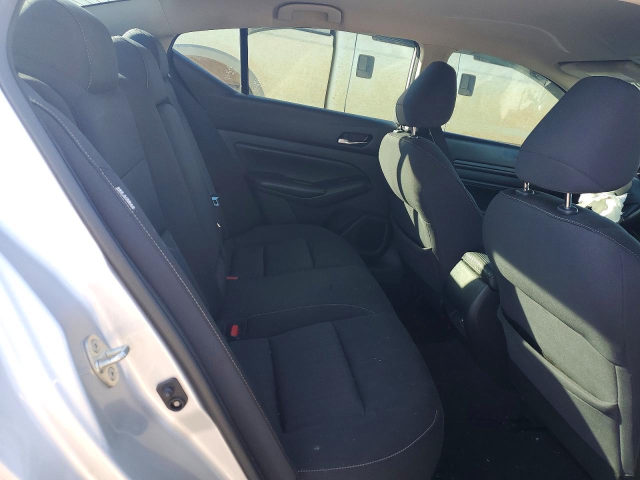 2019 Nissan Altima s