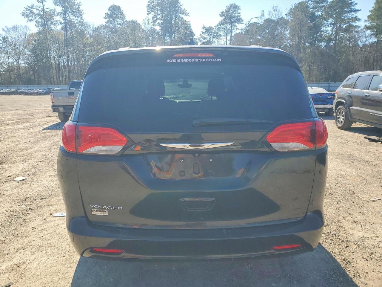 2021 Chrysler Voyager lxi