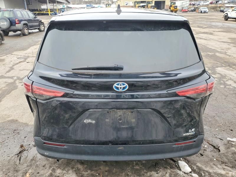 2021 Toyota Sienna le