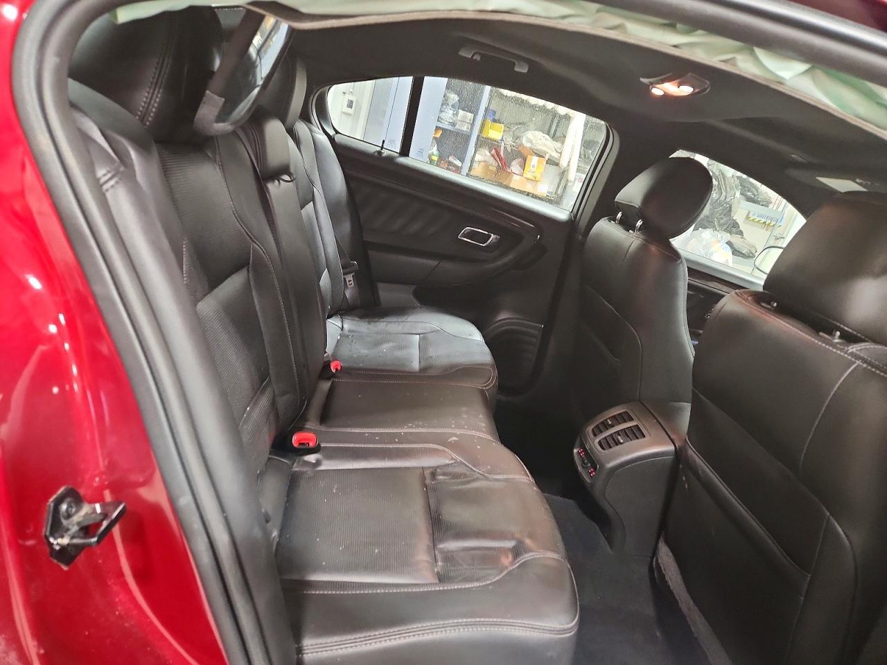 2015 Ford Taurus Limited